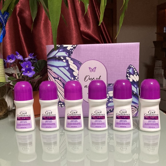 6 Avon Cool Confidence Original Scent Anti-perspirant Deodorant Roll on 2.6oz ea - Picture 1 of 3
